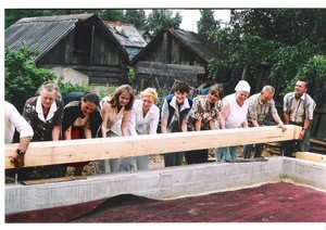 building the komi church in syktyvkar_300px.jpg